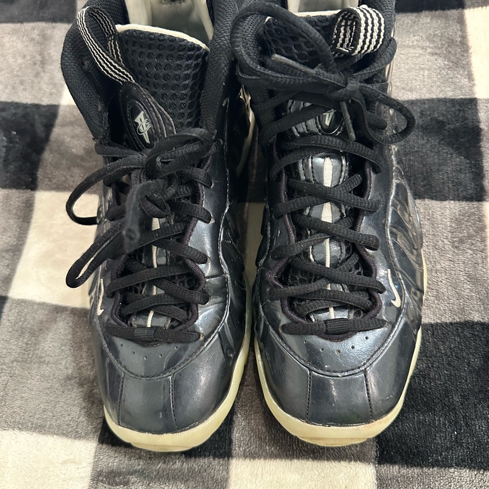 Boys foam shoes